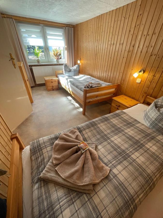 Christels Ferienwohnung 1 In Thale Mit Sonnenterrasse Und Grill ภายนอก รูปภาพ