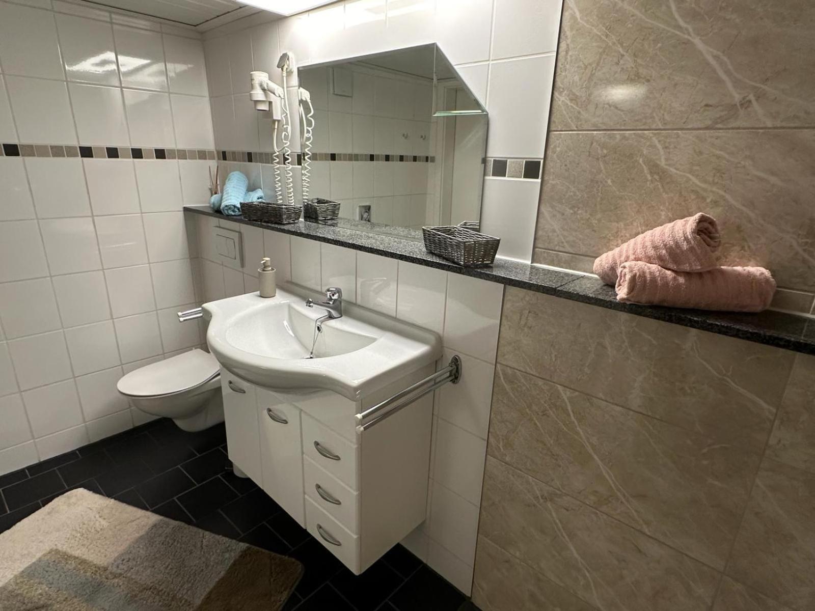 Christels Ferienwohnung 1 In Thale Mit Sonnenterrasse Und Grill ภายนอก รูปภาพ